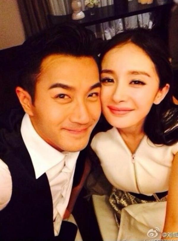 杨幂刘恺威父亲节回港看女儿 粉碎婚变传言(图)