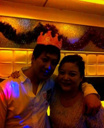 大张伟被曝与经纪人隐婚两年 女方私照曝光