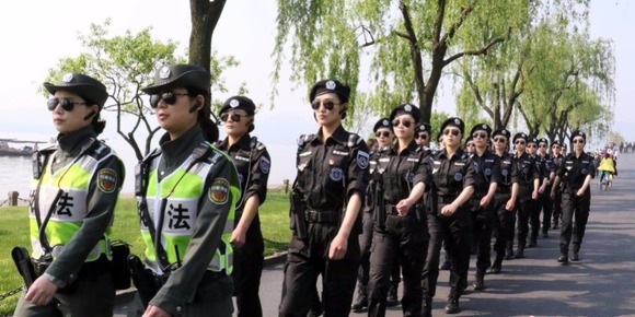 杭州西湖G20女子巡邏隊首次亮相