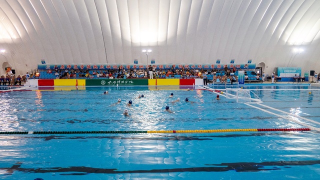 (水球项目比赛现场)