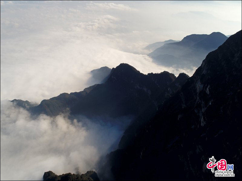 隆冬时节 峨眉山少有的定制版写意中国画