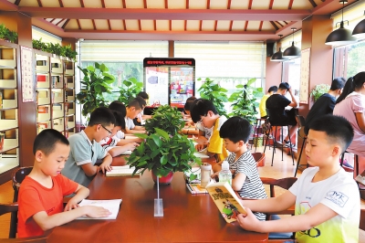 【焦點圖-大圖】【移動端-輪播圖】 【中原文化-圖片】鄧州智慧圖書館成學習和消暑的好去處