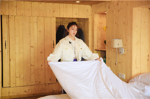 親愛的客棧_fororder_闞清子整理房間