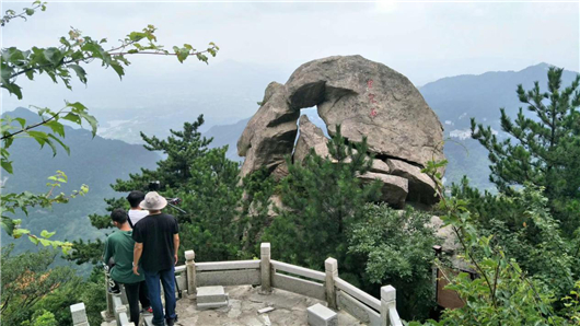 【湖北】【客户稿件】湖北电视台摄制组赴麻城龟峰山取景拍摄纪录片