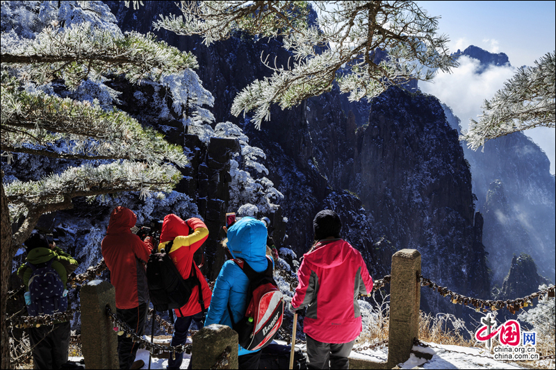 雪霁黄山：弥天云母帐 匝地水晶栊