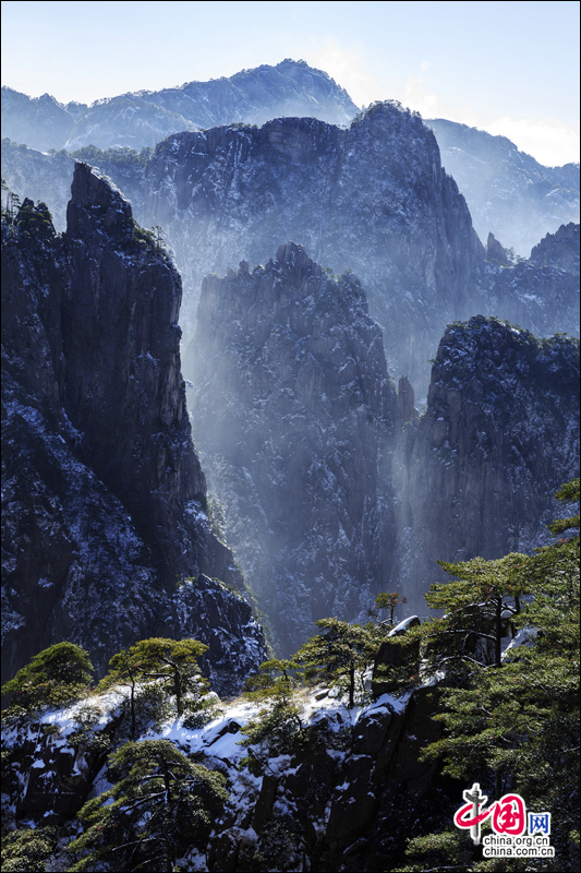 雪霽黃山：彌天雲母帳 匝地水晶櫳