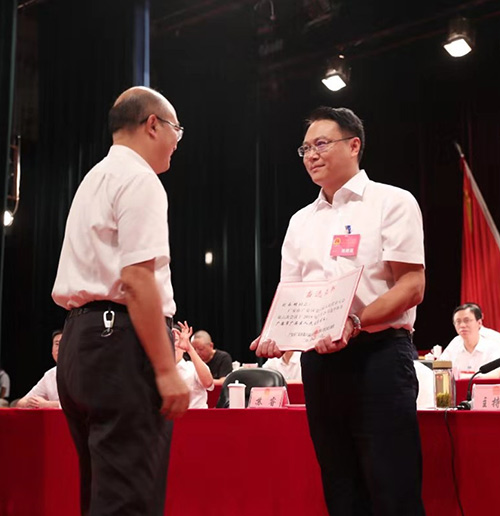 刘永明当选为广安市广安区区长