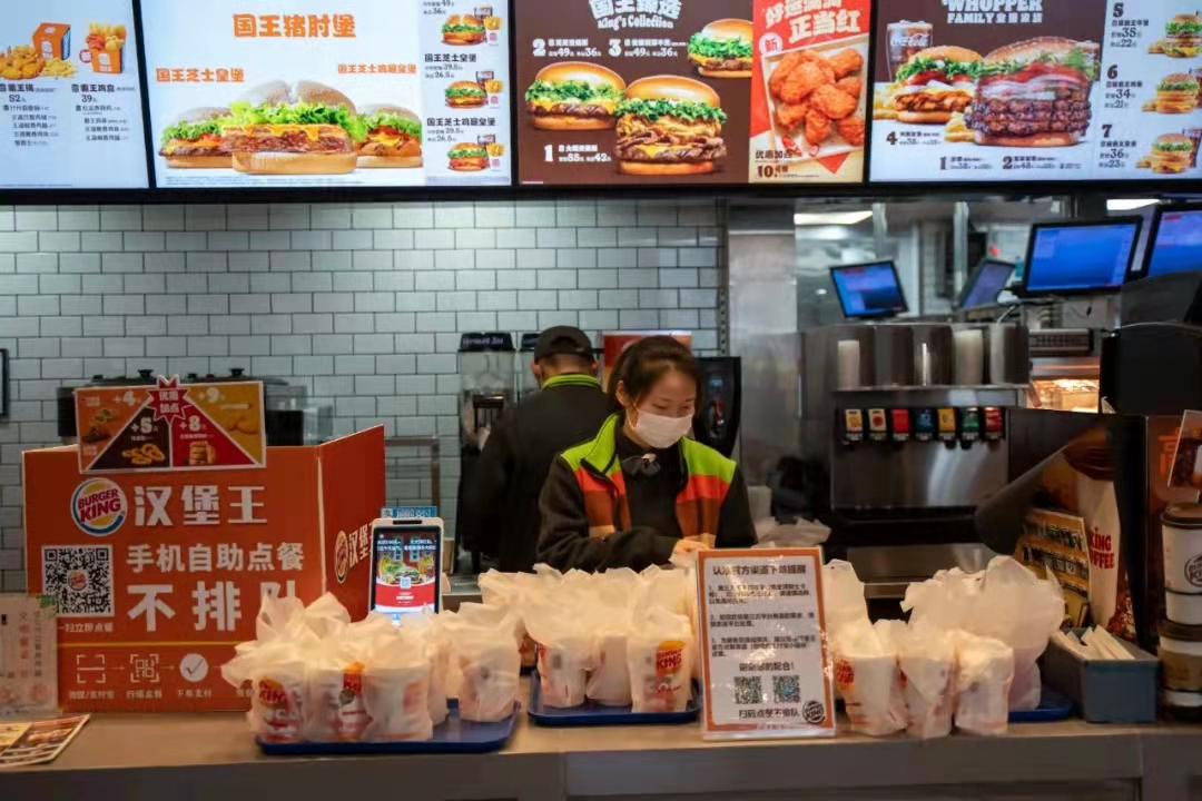 【复工复产进行时】商家有序开门营业 熟悉的那个曲江渐渐回来了_fororder_微信图片_20220119151236