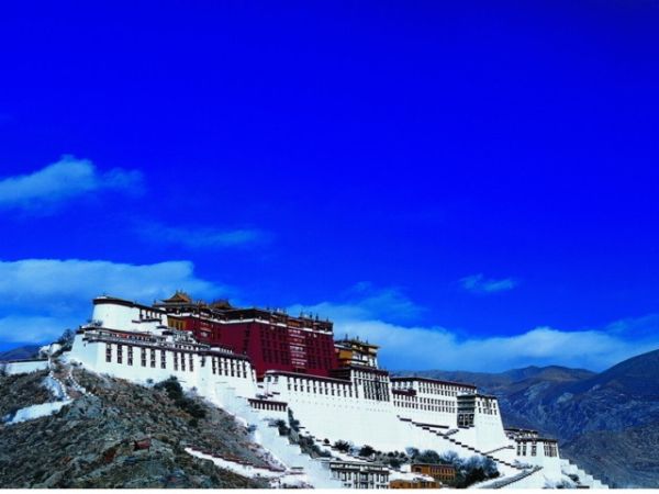 专家学者谈西藏和平解放65周年