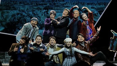 話劇《簋街》首演 演繹北京美食地標三十餘年變遷