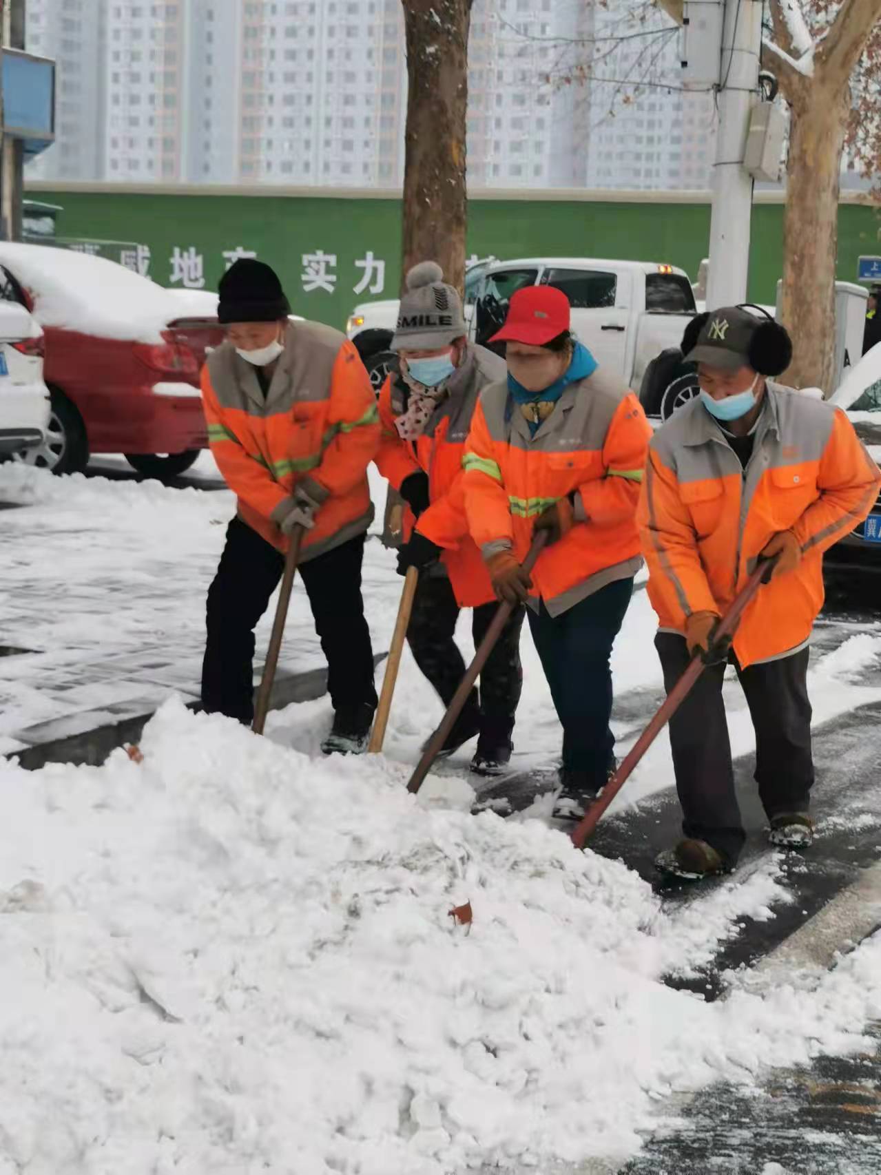 （原创）以雪为令 随雪而动 石家庄市新华区卫生队全力清雪 保障道路畅通_fororder_8