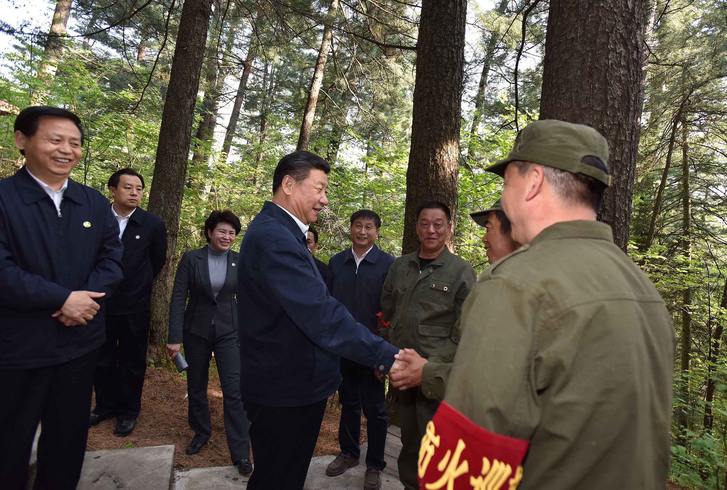 习近平总书记考察黑龙江,首站到伊春(组图)