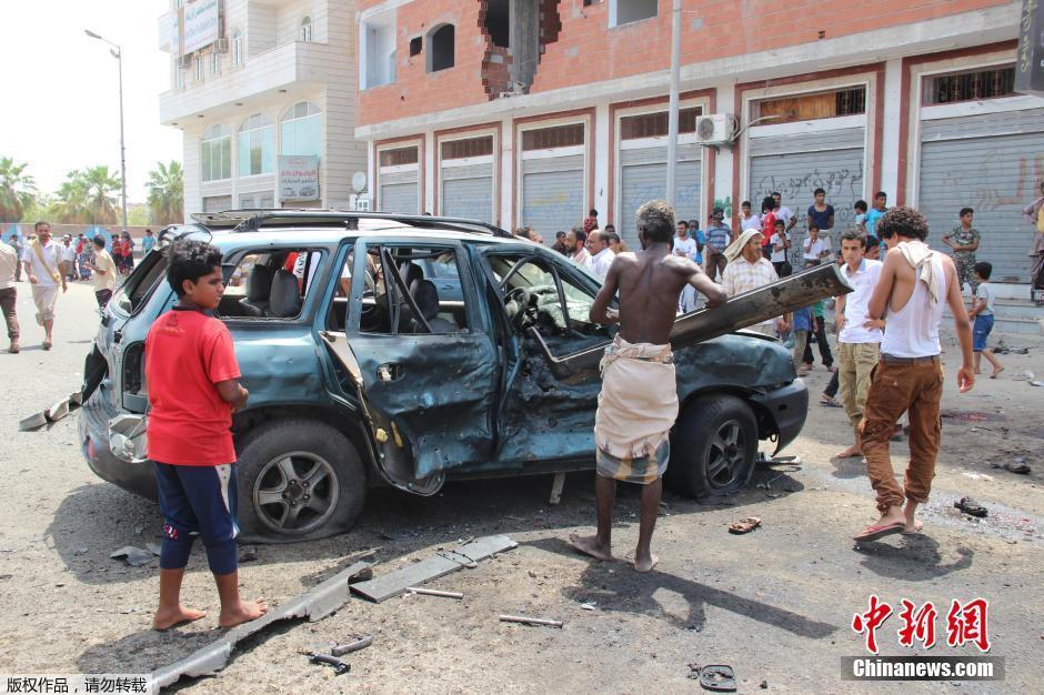 也門亞丁發生兩起爆炸襲擊至少50人死亡