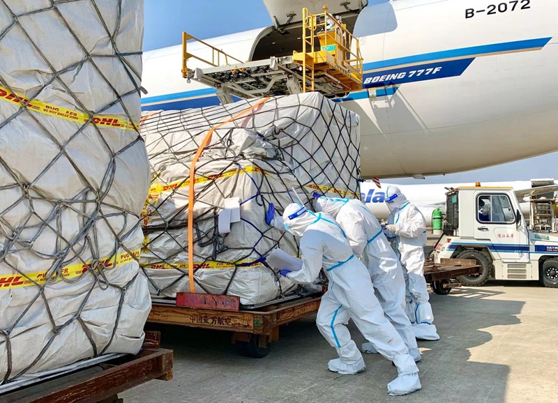 为保障国际货运航班隔离155天的南航装卸员回家了_fororder_3