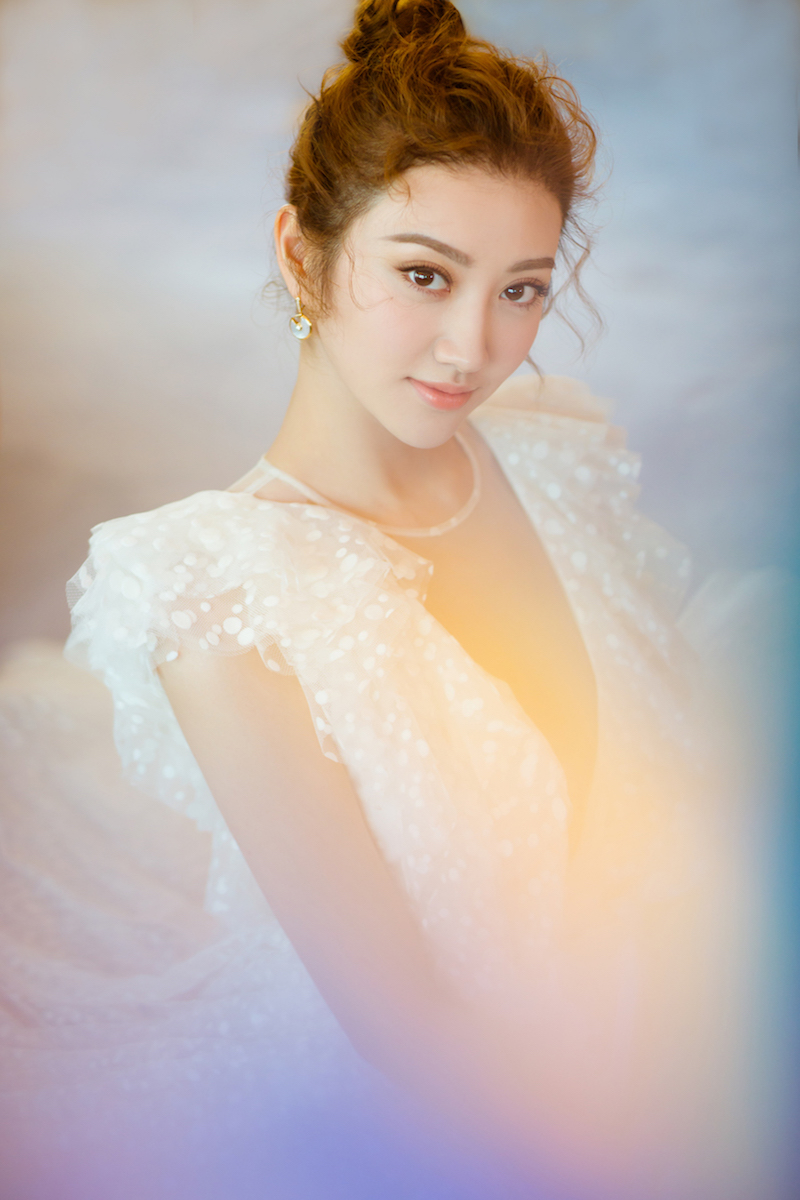 圖片默認標題_fororder_景甜COSMO時尚美麗盛典4