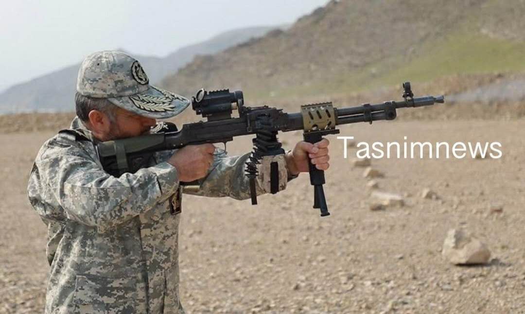 伊朗革命卫队地面部队展示新型武器