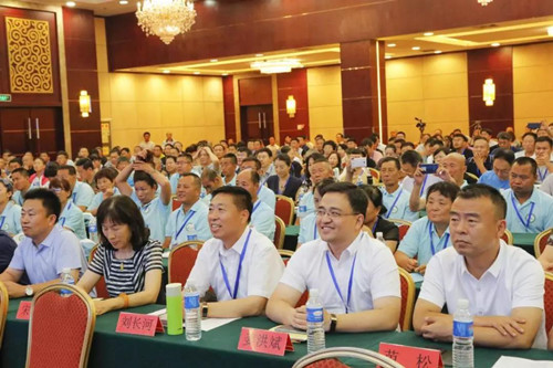 【黑龍江】【供稿】哈爾濱市通河縣榛子産業在第五屆中國榛子科技與産業發展研討會上受到好評