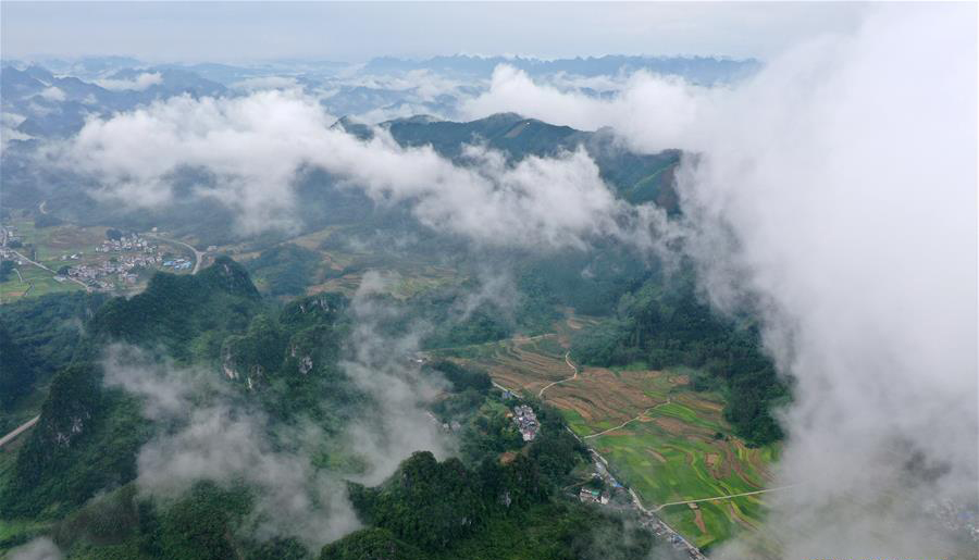 图片默认标题_fororder_雾绕瑶山2