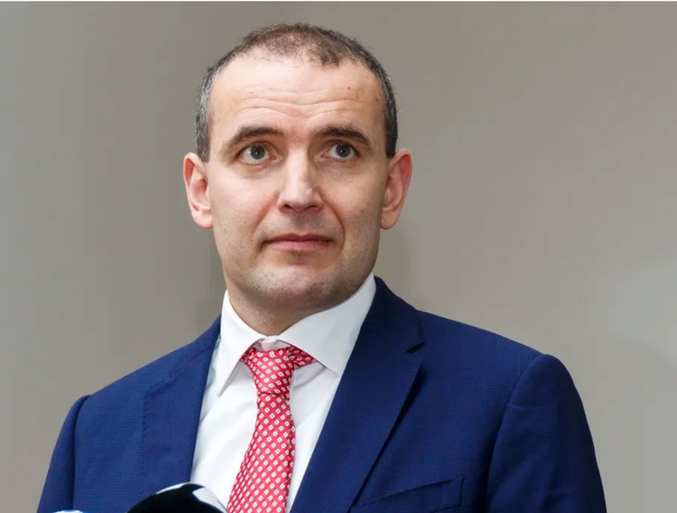 冰岛现任总统古德尼·约翰内松以91%的得票率获得连任