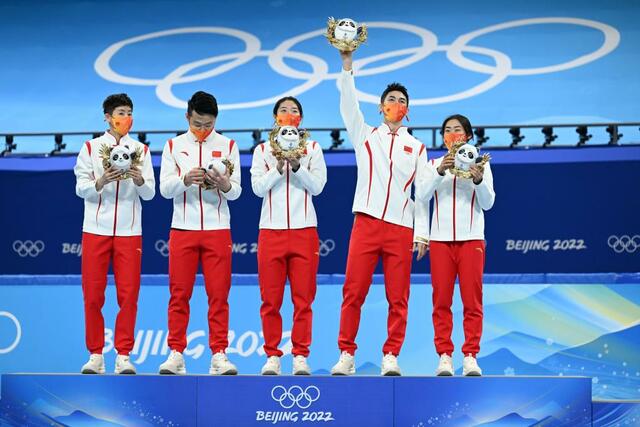 奥运会冰刀割头图片