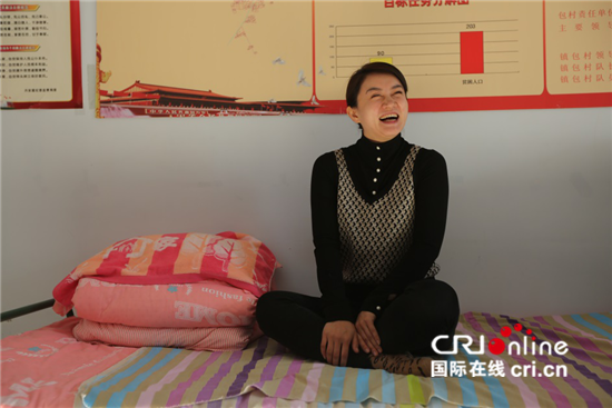 (第一书记的扶贫故事)乌兰浩特王牌主播变身最美驻村书记