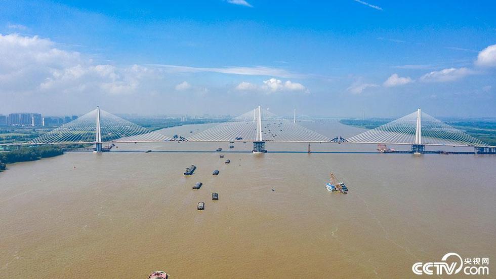 南京长江第五大桥。