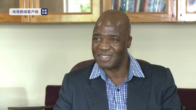 Tabani Gunye: Gasar Olympics ta lokacin sanyi ta Beijing za ta nuna salon kasar Sin ga duniya_fororder_0121-i01-President of Zimbabwe Olympic Committee