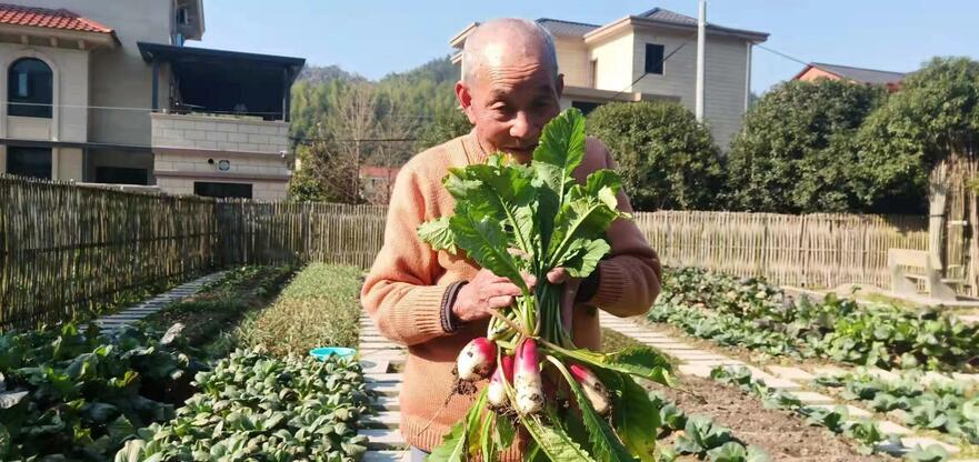 Tonglu, Hangzhou: "Integration of Homes and Elderly Care Services" Enabling the Elderly to Enjoy a Happy Life near Home_fororder_微信圖片_20220121173828