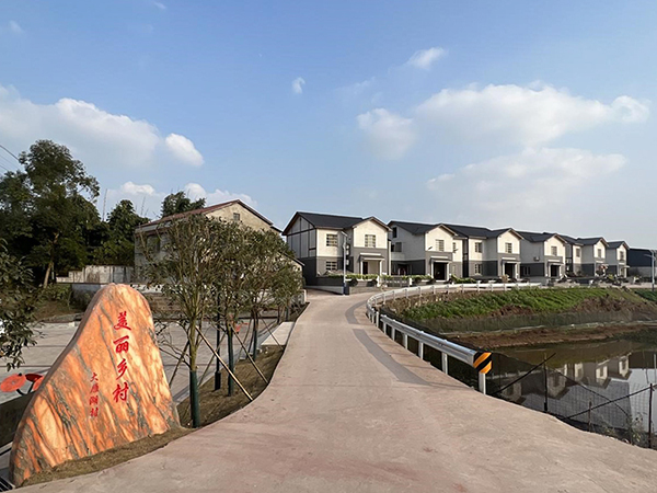 自贡沿滩乡村蝶变美如画大雁湖边好风景