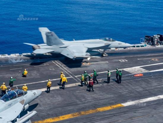 美海军两架“超级大黄蜂”战斗机空中相撞坠海