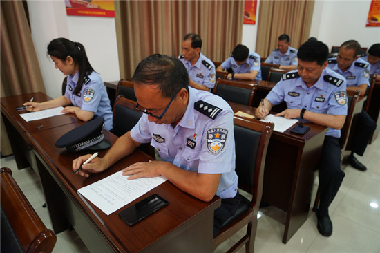【B】河南省靈寶市公安局開展多樣化慶“七一”黨建活動