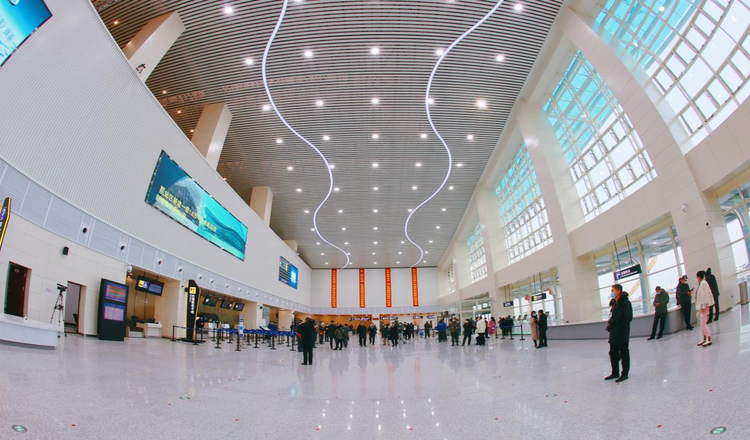 鸡西：兴凯湖机场新航站楼启用 高质量转型发展再添“新引擎”_fororder_图片3