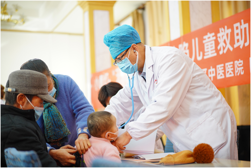阿里健康公益：半年内赴12省17县救助重疾儿童