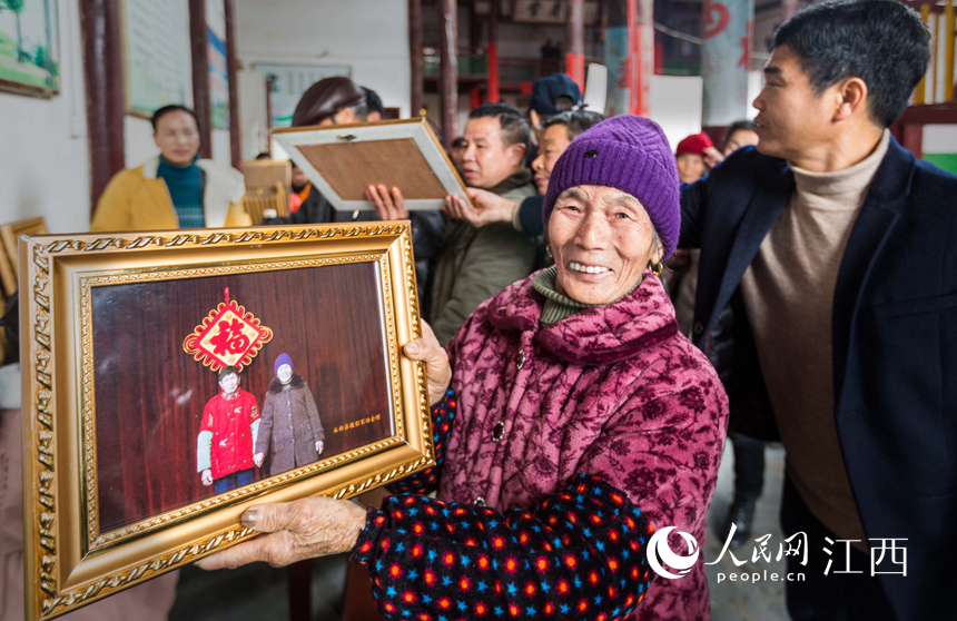 江西永新：定格幸福 暖心过年_fororder_4