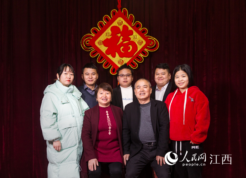 江西永新：定格幸福 暖心过年_fororder_2