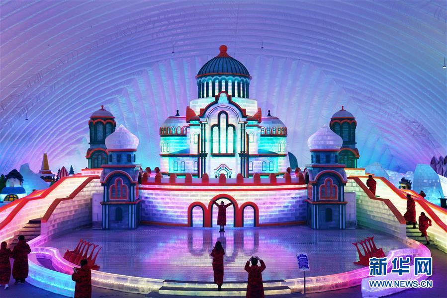 哈尔滨：盛夏乐享冰雪游