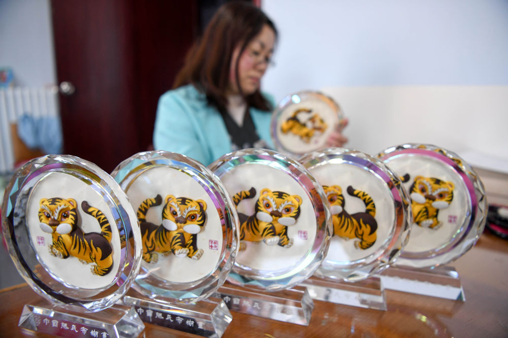 河北丰宁：“虎虎生威”迎新春