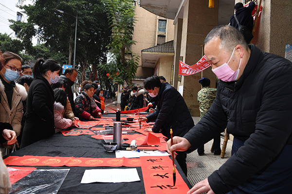楹联传祝福 佳节尚文明 成都简阳“年味儿”越来越浓_fororder_微信图片_20220130103427