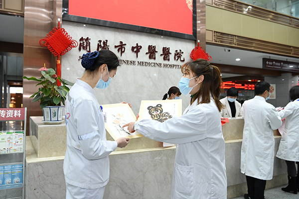 楹联传祝福 佳节尚文明 成都简阳“年味儿”越来越浓_fororder_微信图片_20220130103431