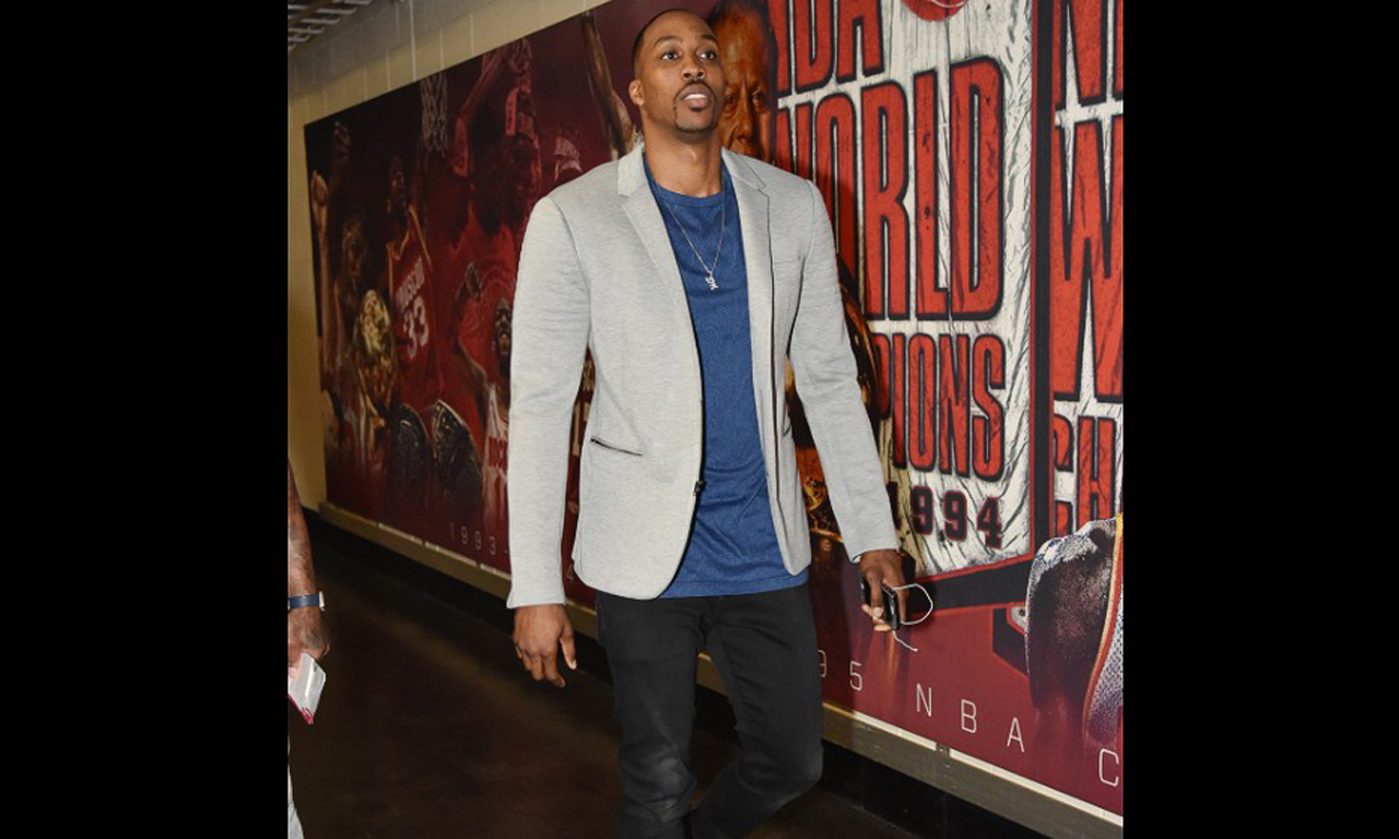 NBA时装秀:雷霆二少领衔 库里波什西装秀