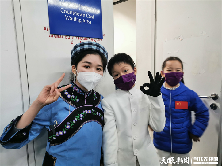 三名贵州籍大学生参加冬奥会开幕式国旗传递