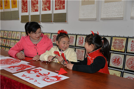 德州宁津：剪纸庆冬奥