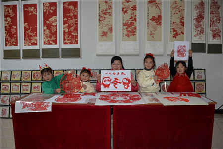 德州宁津：剪纸庆冬奥