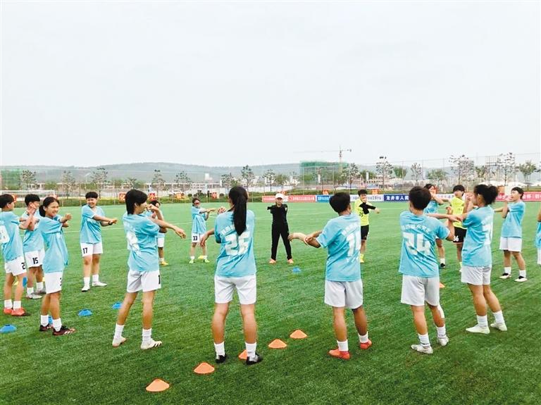 你知道吗?  中国第一支女子足球队诞生在西安