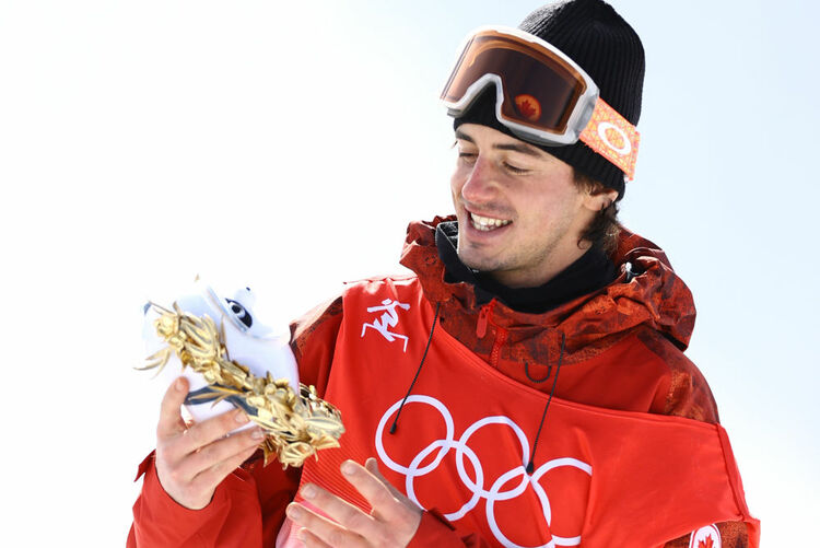 “ແຕ່ລະຄົນໄດ້ຮັບປິ່ງຕຸ່ນຕຸ່ນໂຕໜຶ່ງ” ມາເບິ່ງຜູ້ໄດ້ຮັບຫຼຽນສະແດງຄວາມດີໃຈຢ່າງໃກ້ຊິດກັບ “ປິ່ງຕຸ່ນຕຸ່ນ” ສີຄຳ_fororder_1128354084_16445019780161n