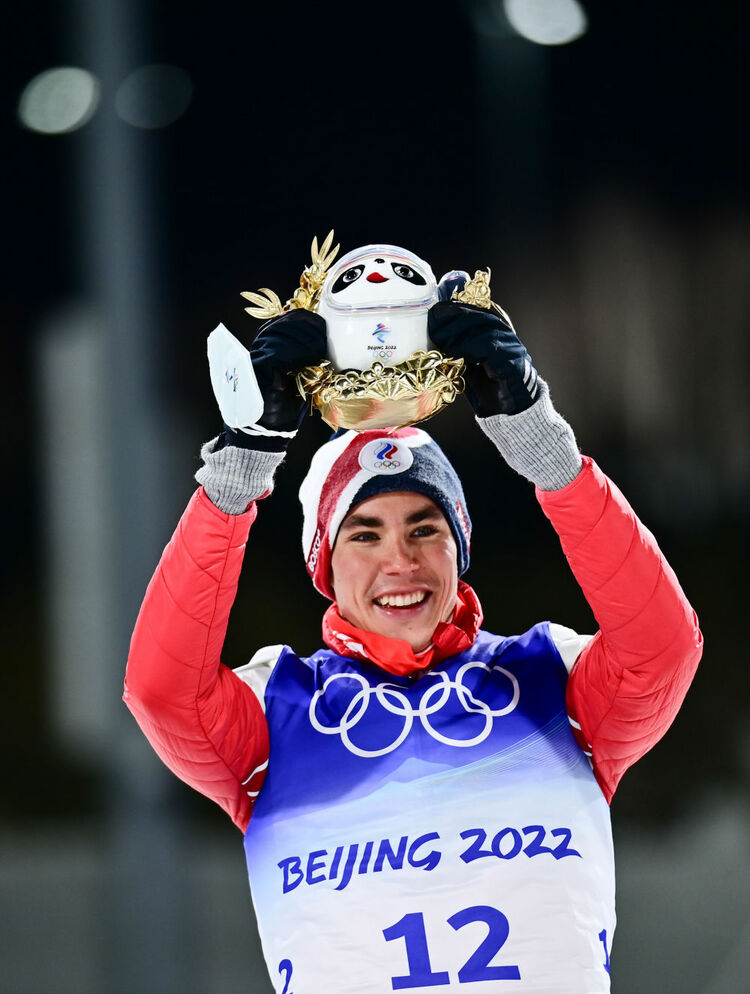 “ແຕ່ລະຄົນໄດ້ຮັບປິ່ງຕຸ່ນຕຸ່ນໂຕໜຶ່ງ” ມາເບິ່ງຜູ້ໄດ້ຮັບຫຼຽນສະແດງຄວາມດີໃຈຢ່າງໃກ້ຊິດກັບ “ປິ່ງຕຸ່ນຕຸ່ນ” ສີຄຳ_fororder_1128354084_16445019780091n