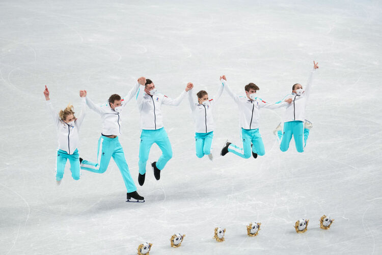 “ແຕ່ລະຄົນໄດ້ຮັບປິ່ງຕຸ່ນຕຸ່ນໂຕໜຶ່ງ” ມາເບິ່ງຜູ້ໄດ້ຮັບຫຼຽນສະແດງຄວາມດີໃຈຢ່າງໃກ້ຊິດກັບ “ປິ່ງຕຸ່ນຕຸ່ນ” ສີຄຳ_fororder_1128354084_16445019780241n