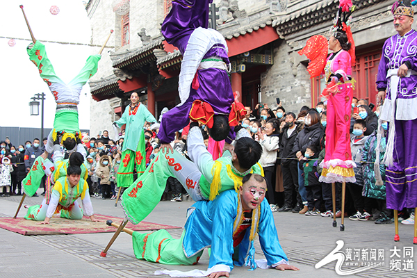 大同：阵阵锣鼓闹新春 红红火火过大年