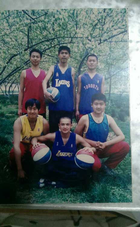 都认识吗?CBA球员儿时照片大派送 1将帝王梦
