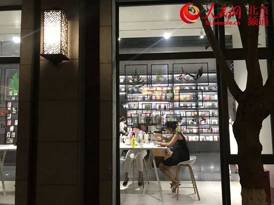 探访北京一夜：“夜京城”地标商圈引力强